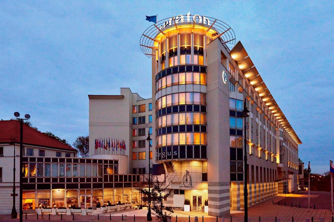 Sheraton Grand Warsaw Hotel Exterior photo